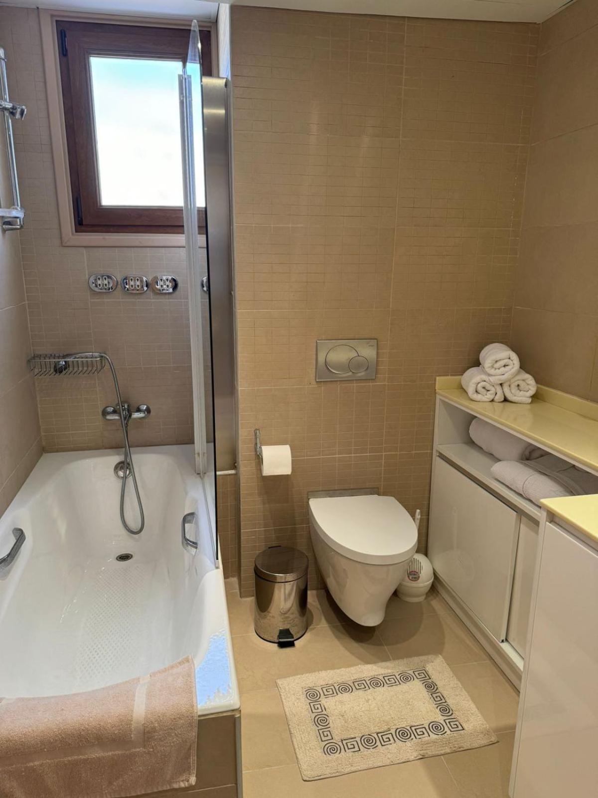 11 Suites - Golden Sunrise Suite Larnaca Chambre photo