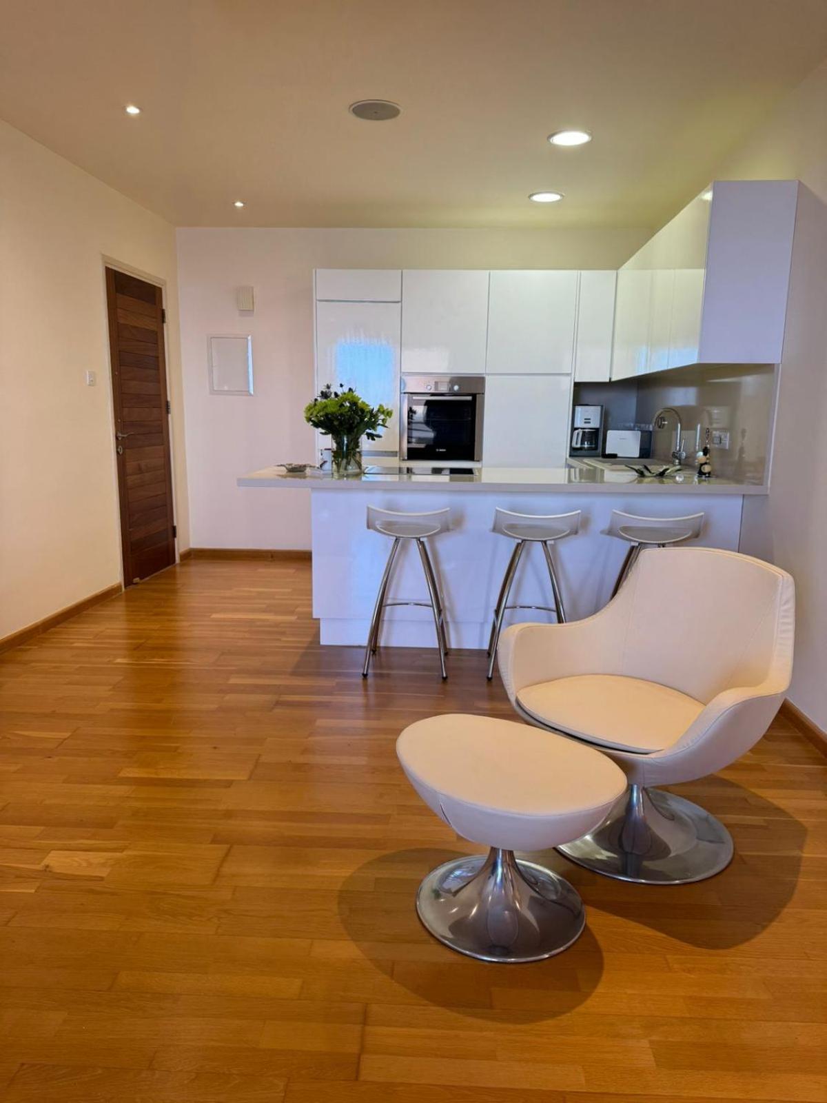 11 Suites - Golden Sunrise Suite Larnaca Chambre photo
